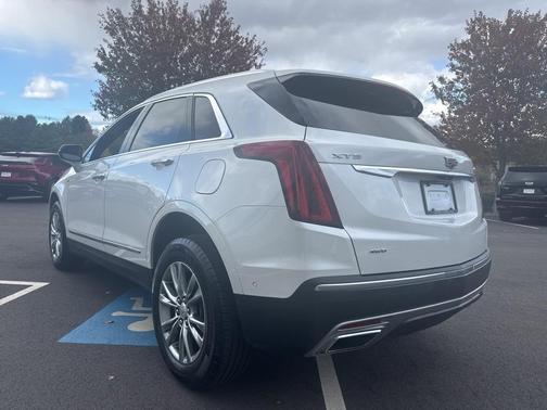 2022 Cadillac XT5 Premium Luxury
