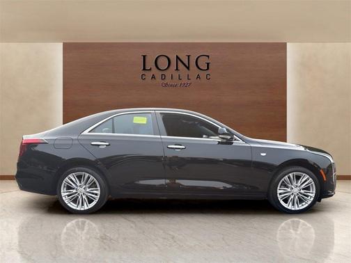 2022 Cadillac CT4 Premium Luxury