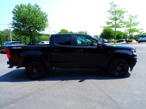 Black 2021 Chevrolet Colorado LT