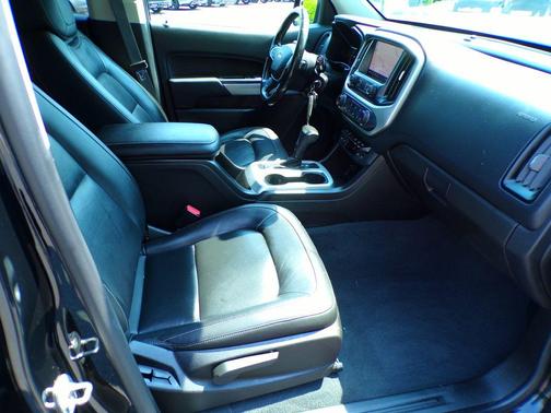 Black 2021 Chevrolet Colorado LT