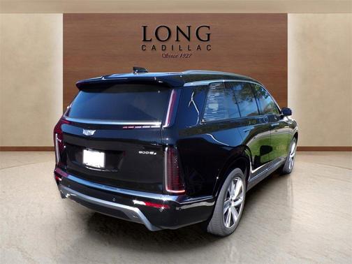 2026 Cadillac VISTIQ Luxury