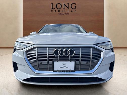 2022 Audi e-tron Premium