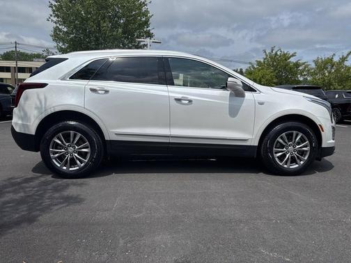 2022 Cadillac XT5 Premium Luxury
