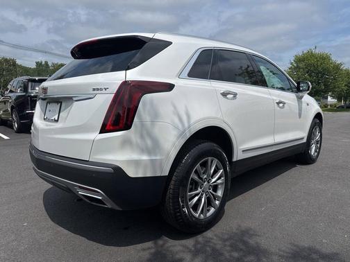 2022 Cadillac XT5 Premium Luxury