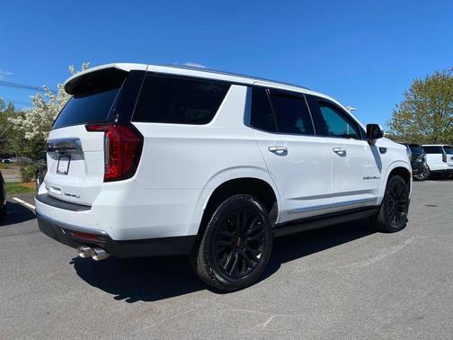 Summit White 2023 GMC Yukon Denali