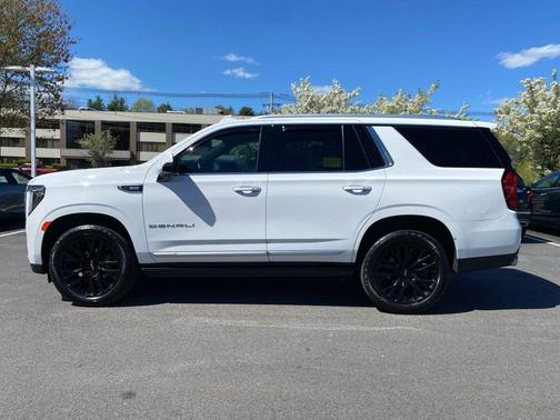 Summit White 2023 GMC Yukon Denali