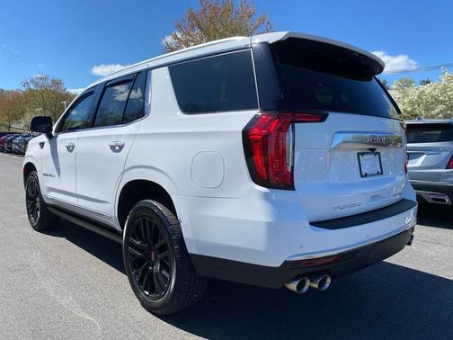 Summit White 2023 GMC Yukon Denali