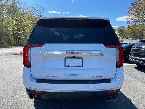 Summit White 2023 GMC Yukon Denali