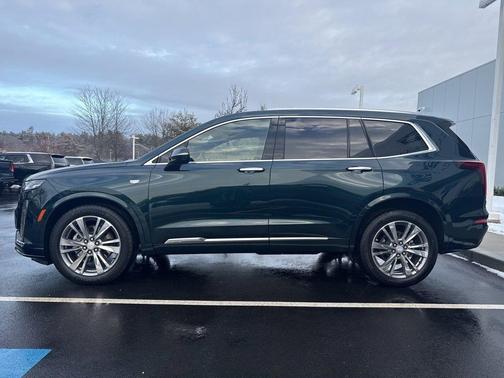 2025 Cadillac XT6 Premium Luxury AWD