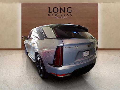2025 Cadillac Escalade IQ 2