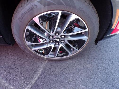 2025 Cadillac OPTIQ Sport