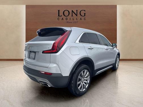 2022 Cadillac XT4 Premium Luxury