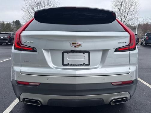 2022 Cadillac XT4 Premium Luxury