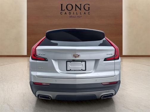 2022 Cadillac XT4 Premium Luxury