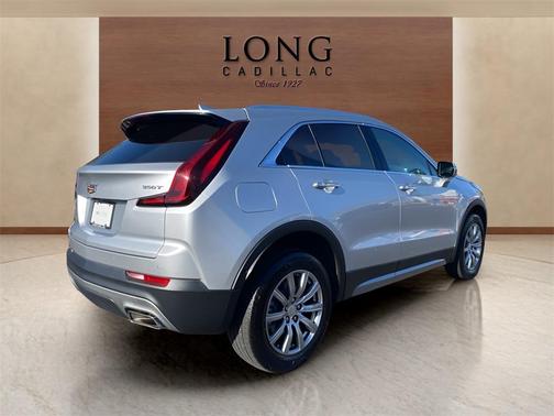 2022 Cadillac XT4 Premium Luxury