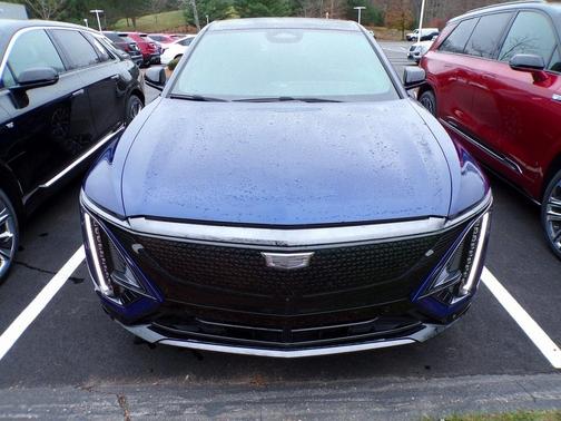 2025 Cadillac LYRIQ Sport