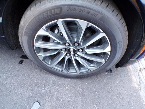 2025 Cadillac LYRIQ Sport