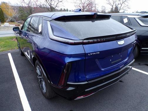 2025 Cadillac LYRIQ Sport
