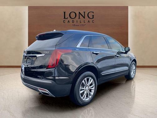 2022 Cadillac XT5 Premium Luxury