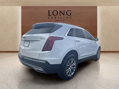 2022 Cadillac XT5 Premium Luxury