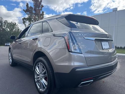 2022 Cadillac XT5 Sport