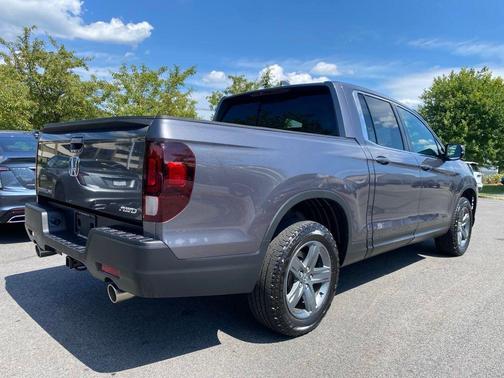 Modern Steel Metallic 2023 Honda Ridgeline RTL