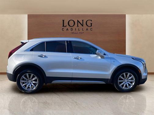 2022 Cadillac XT4 Premium Luxury
