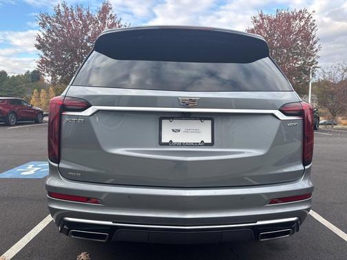 2025 Cadillac XT6 Premium Luxury AWD