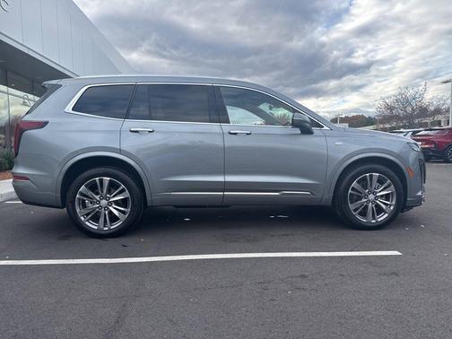 2025 Cadillac XT6 Premium Luxury AWD