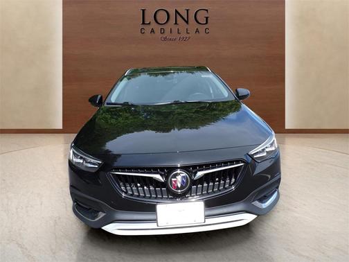 2018 Buick Regal TourX Essence