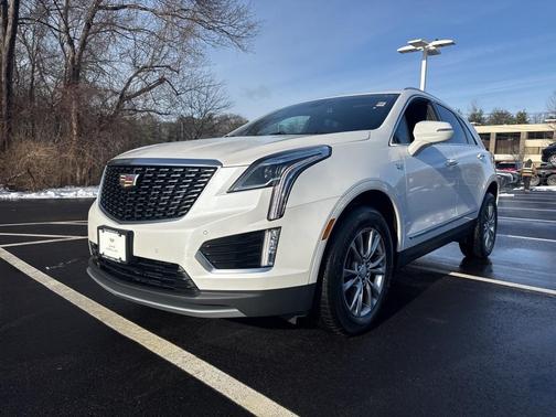 2022 Cadillac XT5 Premium Luxury