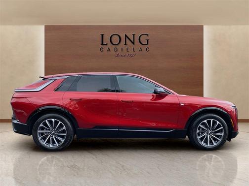2024 Cadillac LYRIQ Sport