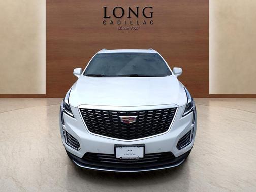 Crystal White Tri-Coat 2025 Cadillac XT5 Premium Luxury