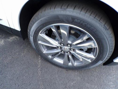 Crystal White Tri-Coat 2025 Cadillac XT5 Premium Luxury