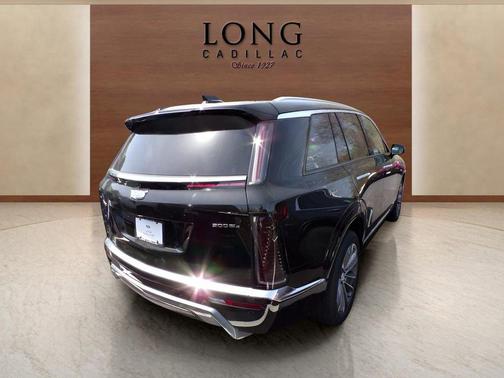 2026 Cadillac VISTIQ Luxury