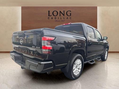 2023 Nissan Frontier SV