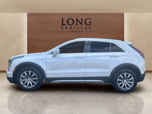 2022 Cadillac XT4 Premium Luxury