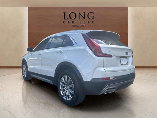 2022 Cadillac XT4 Premium Luxury