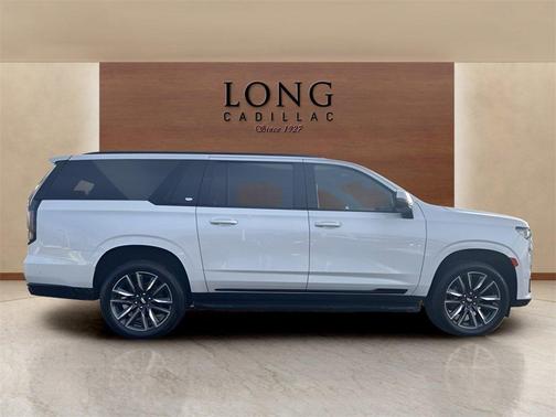 2022 Cadillac Escalade ESV Sport