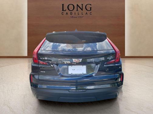 Stellar Black Metallic 2024 Cadillac XT4 Luxury