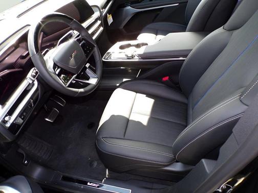 2026 Cadillac LYRIQ V