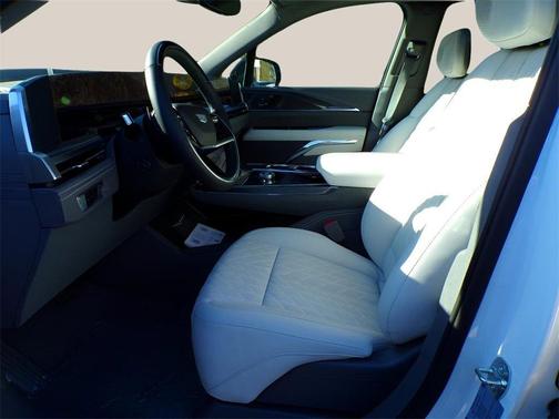 2025 Cadillac Escalade IQ Sport 1