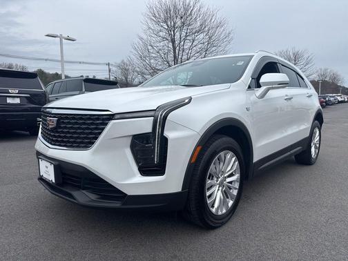 2024 Cadillac XT4 Luxury