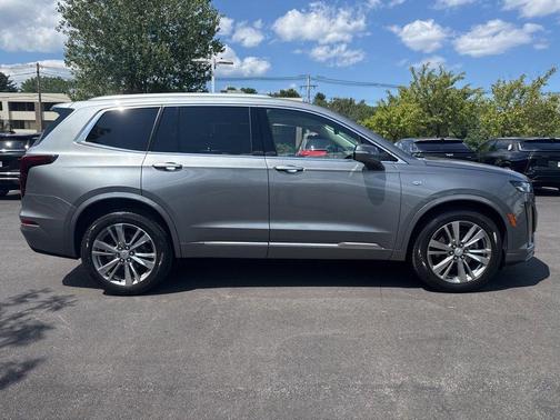 2022 Cadillac XT6 Premium Luxury AWD