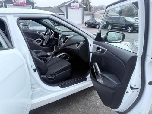 2016 Hyundai Veloster Base