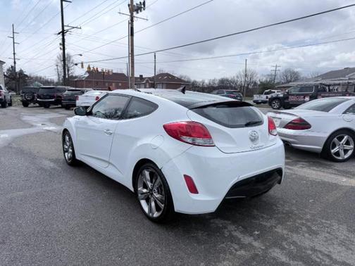 2016 Hyundai Veloster Base