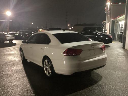 2014 Volkswagen Passat 2.0L TDI DSG SE w/Sunroof