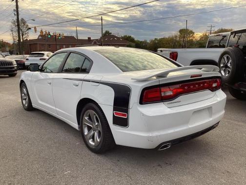 2013 Dodge Charger SE