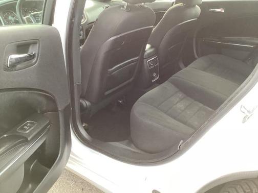 2013 Dodge Charger SE