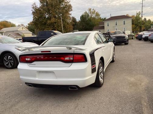 2013 Dodge Charger SE